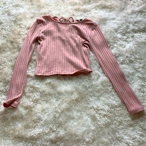 Women’s Forever 21 pink ribbed crop top.